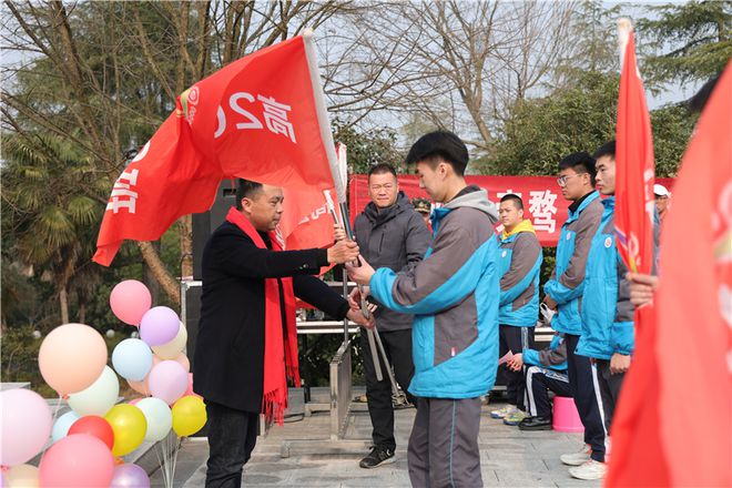 常德市七中举行届“青春心向党，立志图报国”百日誓师大会339.png