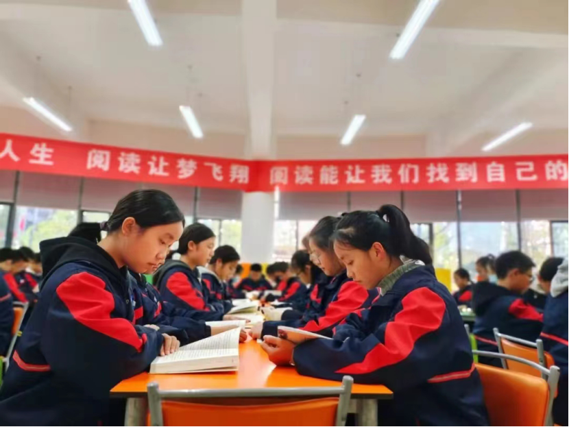 以“三香铸魂、三个结合”为主线，铸牢中华民族共同体意识(1)732.png