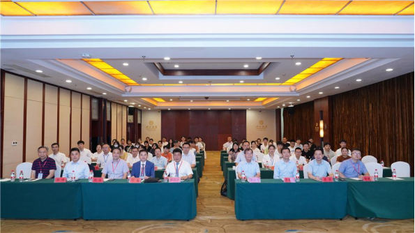 湖南省医学会显微外科学专业委员会第十九次学术会在常德举行1597.jpg