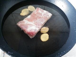 四川回锅肉的做法步骤：2
