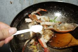 姜葱炒螃蟹的做法步骤：9