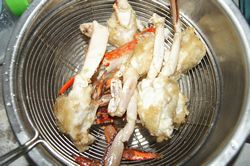 姜葱炒螃蟹的做法步骤：6