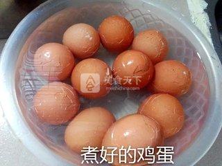 五香卤蛋的做法步骤：2