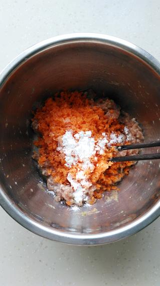 清蒸胡萝卜肉丸的做法步骤：4