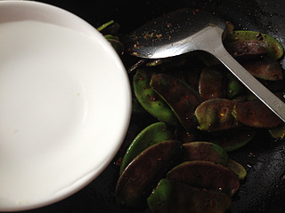 香辣紫扁豆的做法步骤：6