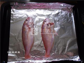 ACA ATO-TM33HT烤仆小智电子式烤箱试用【香烤金线鱼】的做法步骤：3