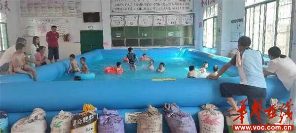 新宁：20套“气垫式”游泳池成孩子们暑假乐园_邵商网