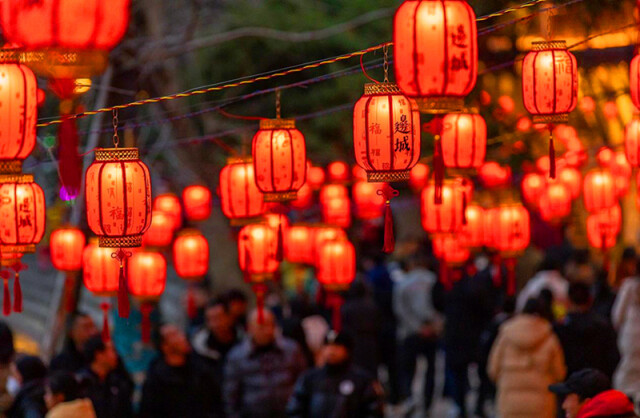 图集丨湘西边城：景区里年味浓、人气旺