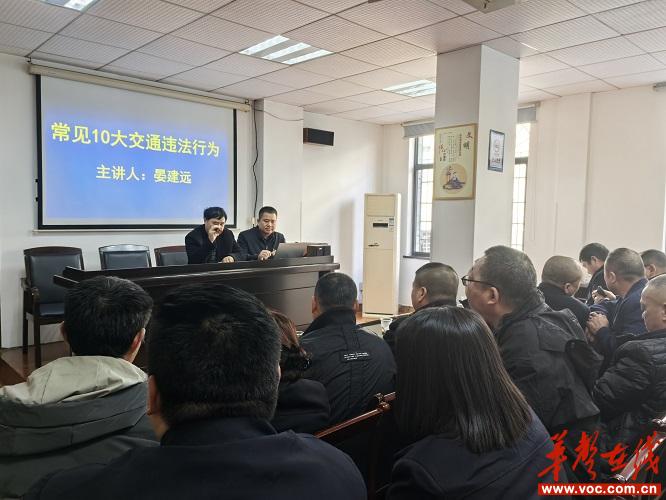 丽华2.jpg