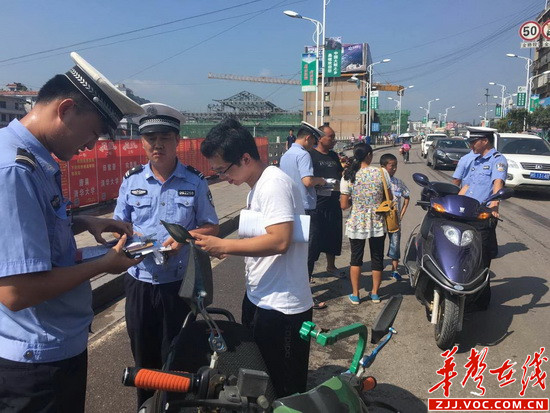 清查摩托车.jpg