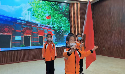 “涵养爱国之情、砥砺强国之志”——芦淞区贺家土小学开展“十一三”建队日活动